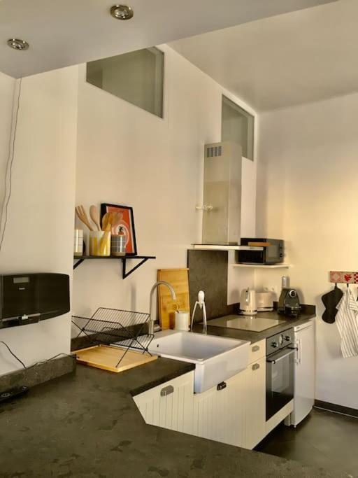Coeur Du Centre Avec Balcon Apartment