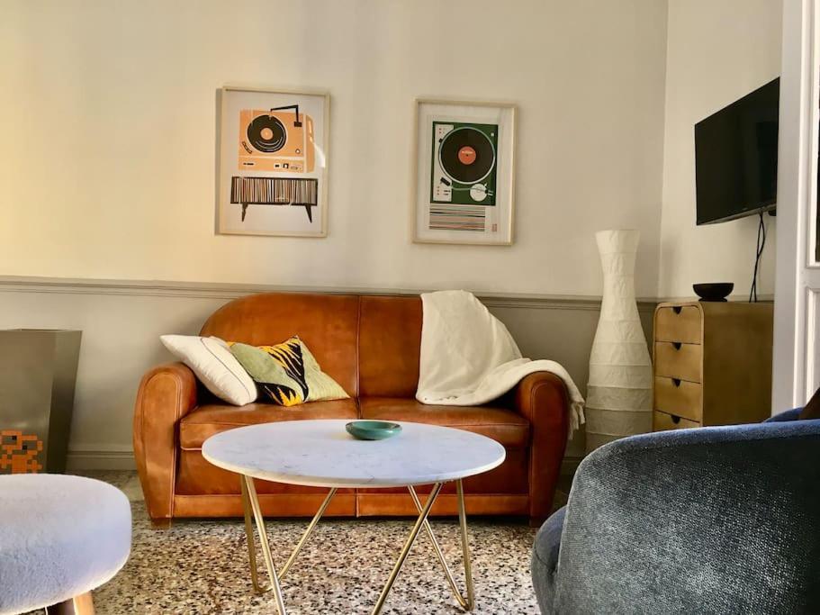 Apartment Coeur Du Centre Avec Balcon L'Isle-sur-la-Sorgue